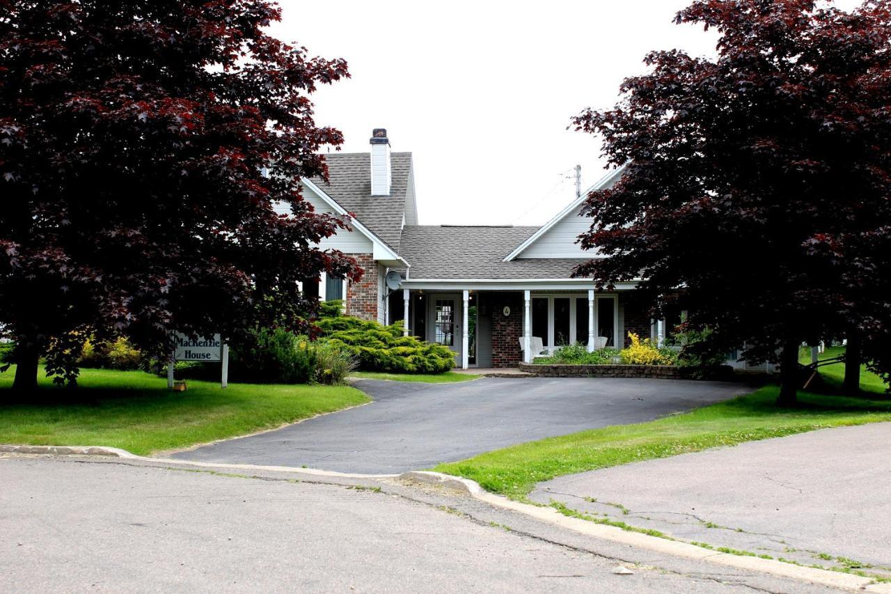 Mackenzie House B&B By Elevate Rooms Port Hawkesbury Kültér fotó